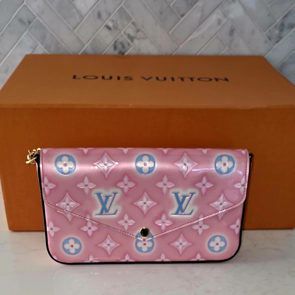 Louis Vuitton Felicie Pochette Valentines Edition New - Picture 3 of 16